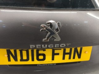 Крышка (дверь) багажника, Peugeot 2008 2013-2016