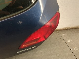 Крышка (дверь) багажника, Opel Astra 2006-2014