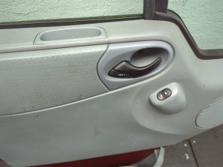Стекло форточки двери левое переднее, Ford Transit 2006-2014