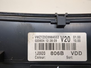 Щиток приборов (приборная панель), ориг. номер 1J0920806B, Volkswagen Golf 4 1997-2006