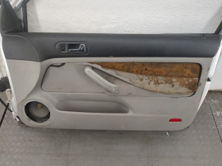 Стекло боковой двери правое переднее, Volkswagen Golf 4 1997-2006