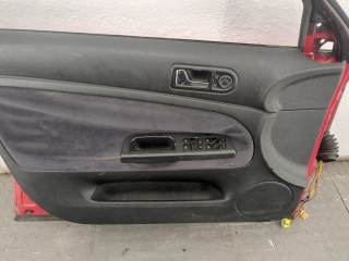 Стекло боковой двери левое переднее, Volkswagen Passat 5 1996-2001