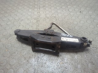 Домкрат, Nissan Note E11 2005-2008