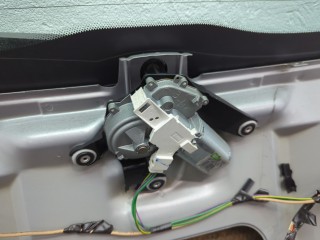 Щеткодержатель левый задний, Citroen Xsara-Picasso 2004-2010