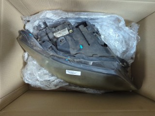 Кронштейн фары правый, Audi Q7 2005-2009