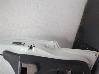Стекло боковой двери правое переднее, Renault Master 2010-2014