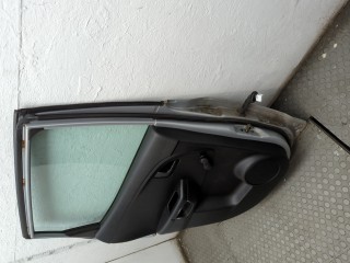 Стекло боковой двери левое заднее, KIA Venga 2009-2014