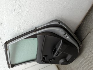 Стекло боковой двери правое заднее, KIA Venga 2009-2014