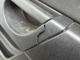 Стекло боковой двери правое переднее, Ford Fiesta 2001-2007