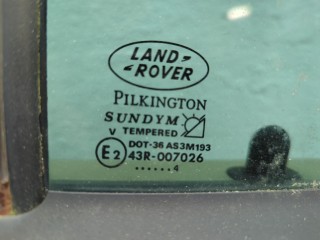 Стекло боковой двери левое заднее, Land Rover Discovery 2002-2004