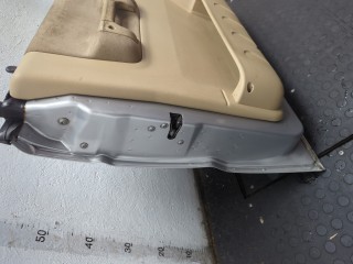 Стекло боковой двери левое переднее, Land Rover Discovery 2002-2004