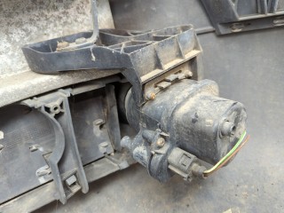 Заглушка (решетка) бампера левая, Audi A6 1997-2001
