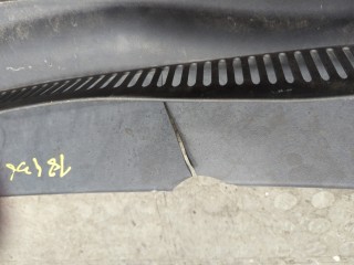Жабо под дворники (дождевик), Volkswagen Passat CC 2008-2012