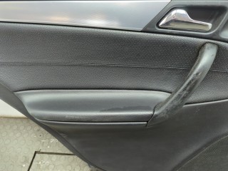 Ручка двери наружная левая задняя, ориг. номер A2117601770, Mercedes C W203 2004-2008