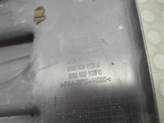 Накладка декоративная на ДВС, ориг. номер 3R0103925B, Seat Exeo 2008-2013