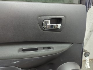 Замок двери левый задний, ориг. номер 82501JD01A, Nissan Qashqai 2010-2013
