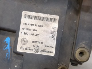 Фара (передняя) левая, ориг. номер 2K0941005C, Volkswagen Caddy 2004-2010