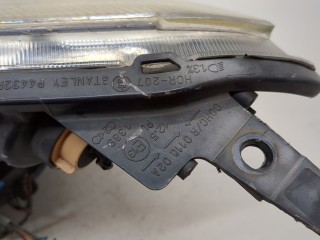 Фара (передняя) правая, Suzuki Swift 2004-2010
