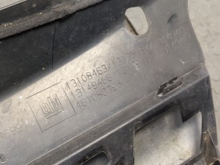 Решетка радиатора, Opel Astra 1998-2009
