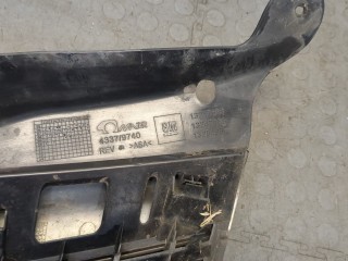 Решетка радиатора, Opel Astra 2006-2014