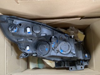 Кронштейн фары левый, ориг. номер 622219860R, Renault Scenic 2006-2009