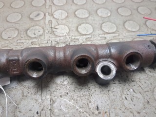 Рампа (рейка) топливная, ориг. номер 2381027021, Toyota RAV4 2003-2005