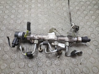 Рампа (рейка) топливная, ориг. номер 04L130089D, Seat Leon 2012-2016