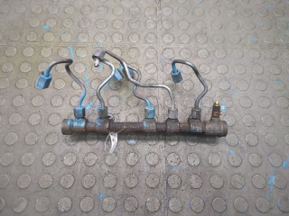 Рампа (рейка) топливная, ориг. номер 2381033030, Toyota Yaris 2009-2012