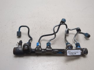 Рампа (рейка) топливная, ориг. номер 2381033030, Toyota Yaris 2009-2012