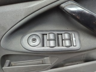 Замок двери правый передний, Ford C-Max 2007-2010