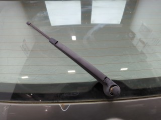 Щеткодержатель левый задний, Volkswagen Passat 2005-2010