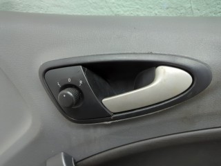Замок двери правый передний, Seat Ibiza 2008-2012