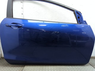 Стекло боковой двери правое переднее, Mazda 2 2007-2010