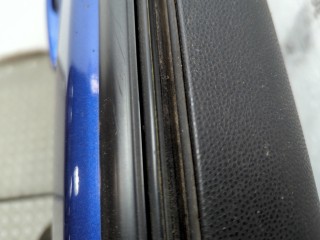 Стекло боковой двери правое переднее, Mazda 2 2007-2010