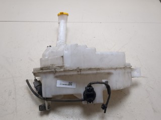 Бачок омывателя, Mazda 3 2006-2009