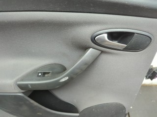 Стекло форточки двери левое заднее, Seat Altea 2009-2015