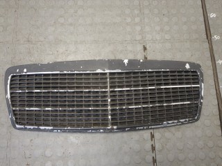 Решетка радиатора, ориг. номер A2108800083, A2108880023, Mercedes E W210 1995-1999
