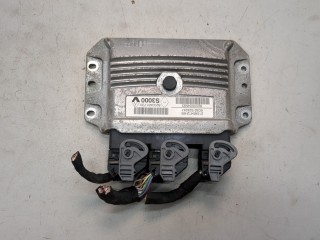 Блок управления двигателем Renault Clio 2003-2013, 8200461733