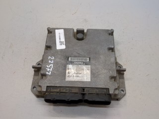 Блок управления двигателем Opel Signum 2003-2005, 2758002257