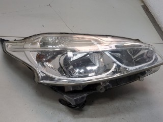 Фара (передняя) правая, ориг. номер 9802221380, Peugeot 208 2012-2016