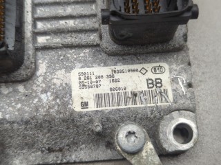 Блок управления двигателем, ориг. номер 55558787, Opel Astra 1998-2009