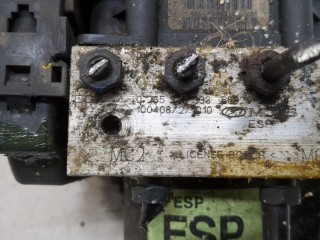 Блок АБС, насос (ABS, ESP, ASR), ориг. номер 589202L500, Hyundai i30 2007-2010
