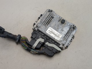 Блок управления двигателем Ford Focus 2011-2015, CV6112A650AMC