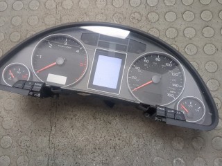 Щиток приборов (приборная панель) Audi A4 2000-2006, левый руль, 8E0920951LX