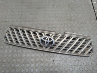 Решетка радиатора, Toyota RAV4 2000-2003