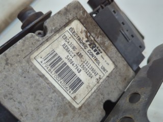 Блок АБС, насос (ABS, ESP, ASR), ориг. номер 8200528357, Renault Master 2003-2010