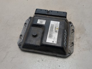 Блок управления двигателем Opel Meriva 2010-2014, 55579893
