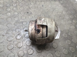 Подушка крепления двигателя правая Audi A4 2000-2006, 1.8 л, бензин, 8E0199382AH