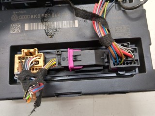 Блок управления бортовой сети (Body Control Module), ориг. номер 8K0907064DR, Audi Q5 2008-2012