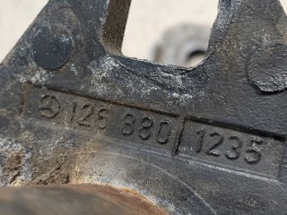 Кронштейн бампера правый передний, ориг. номер A1268801235, Mercedes S-Класс 1985-1991